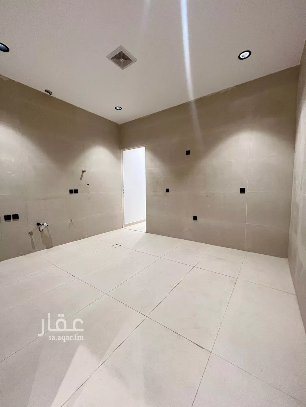 دور 6 غرف في السعادة 4