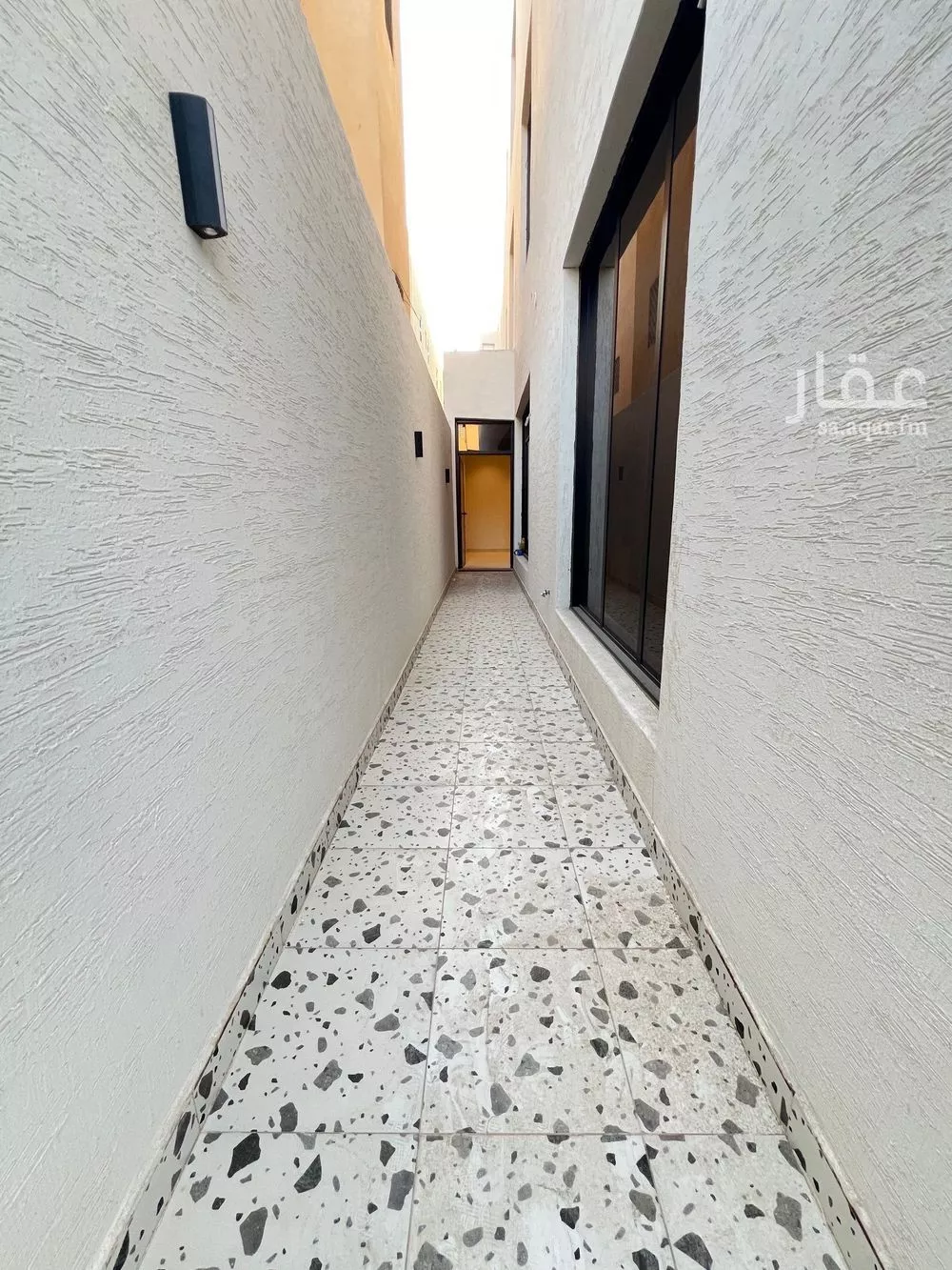 فيلا 4 غرف في اليرموك 3