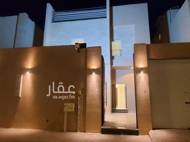 فيلا 8 غرف في العارض 3