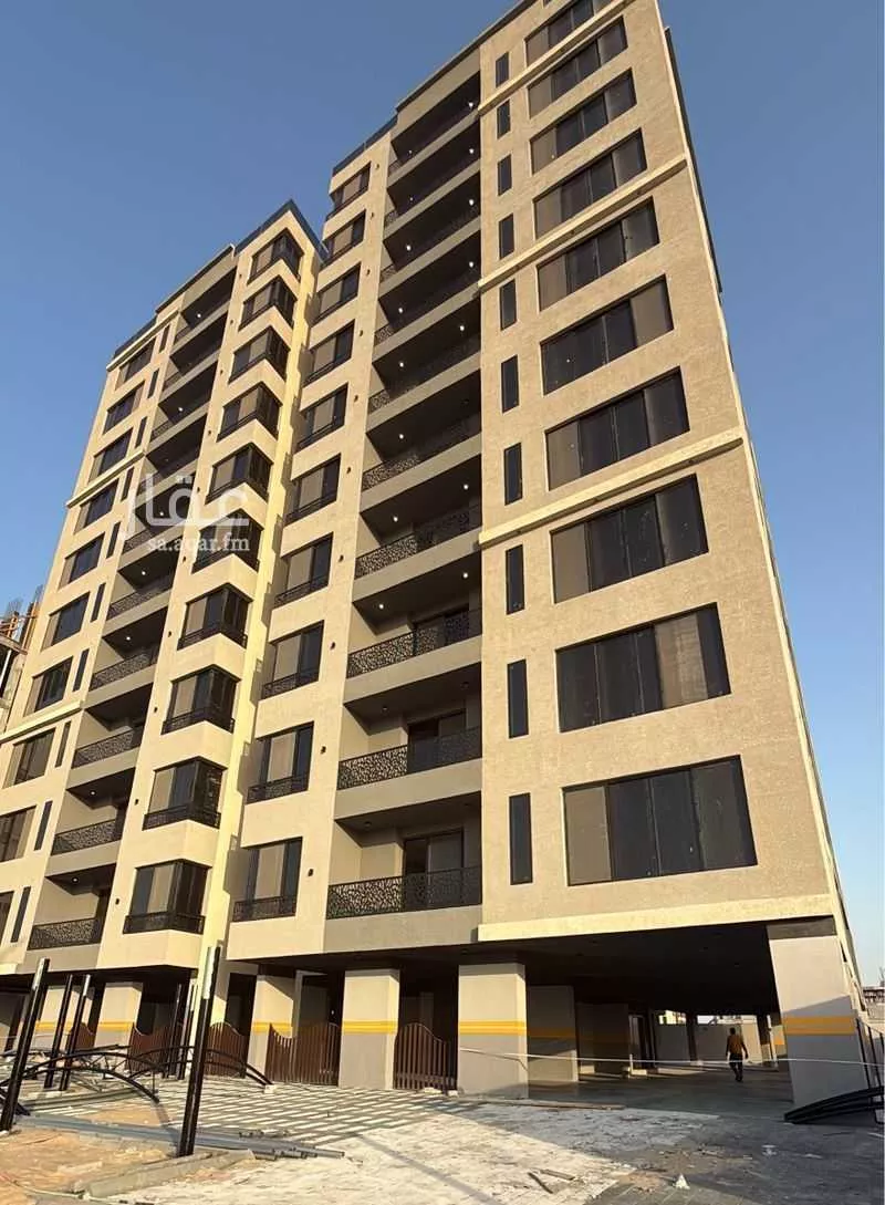 شقة 5 غرف في ضاحية الملك فهد 1