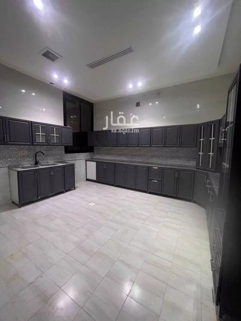 15 bedroom villa in Al Aridh 3
