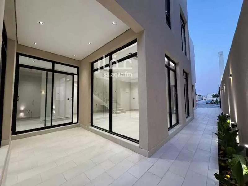 فيلا 5 غرف في النرجس 4