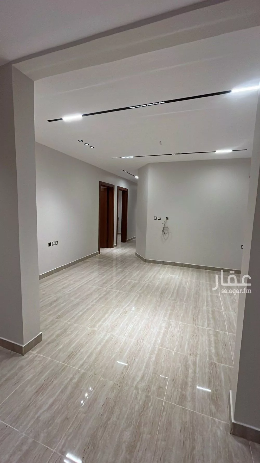 شقة 7 غرف في الندى 4