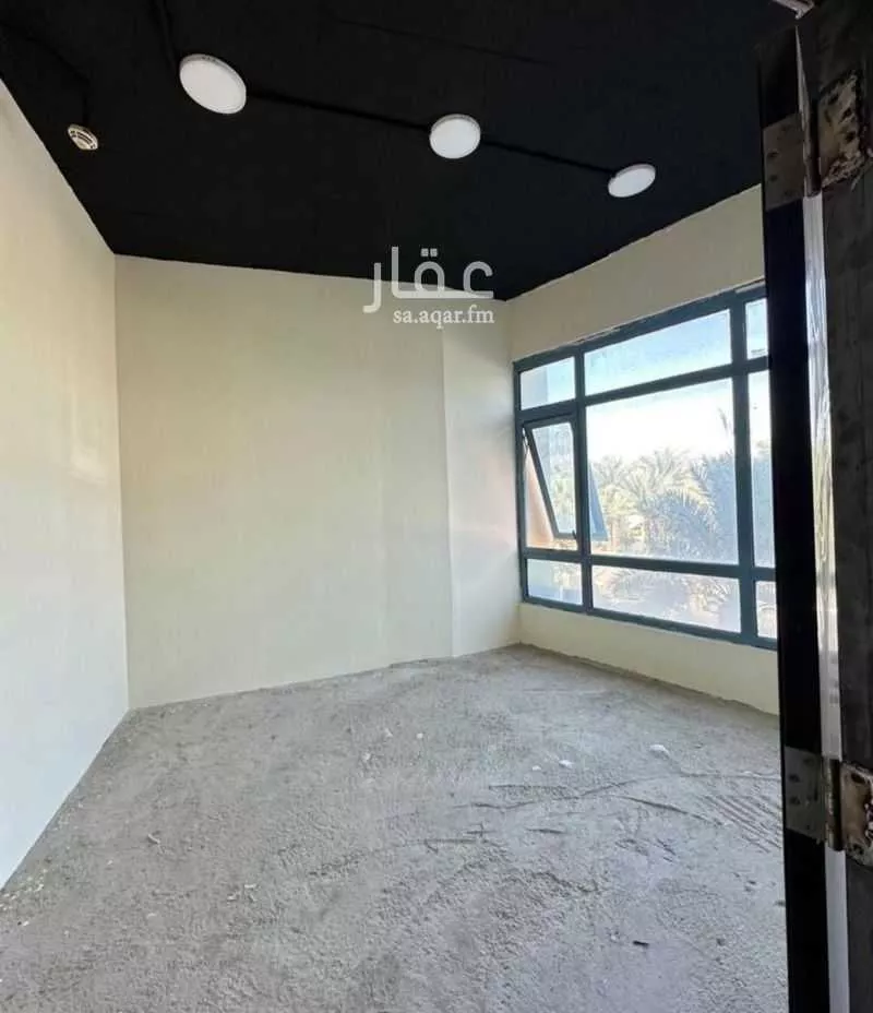 مكتب 5000 م² في الدريهمية 3