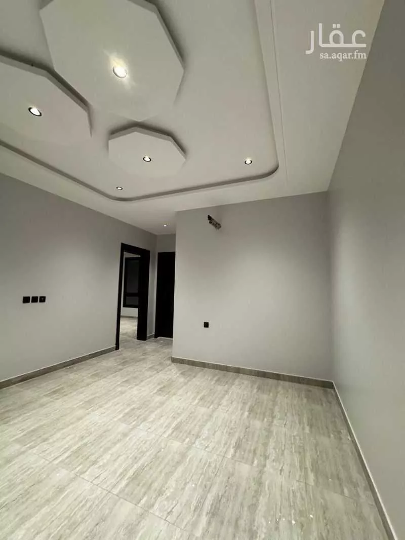 شقة 4 غرف في النزهة 5