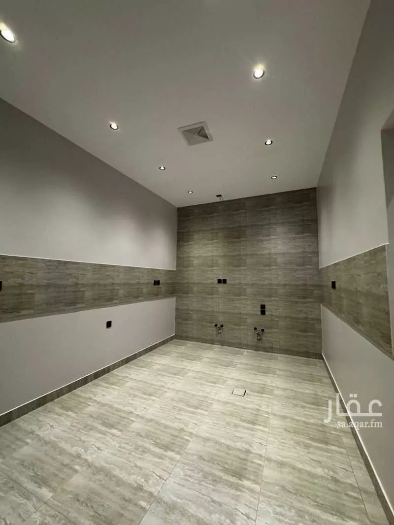 شقة 6 غرف في النزهة 4