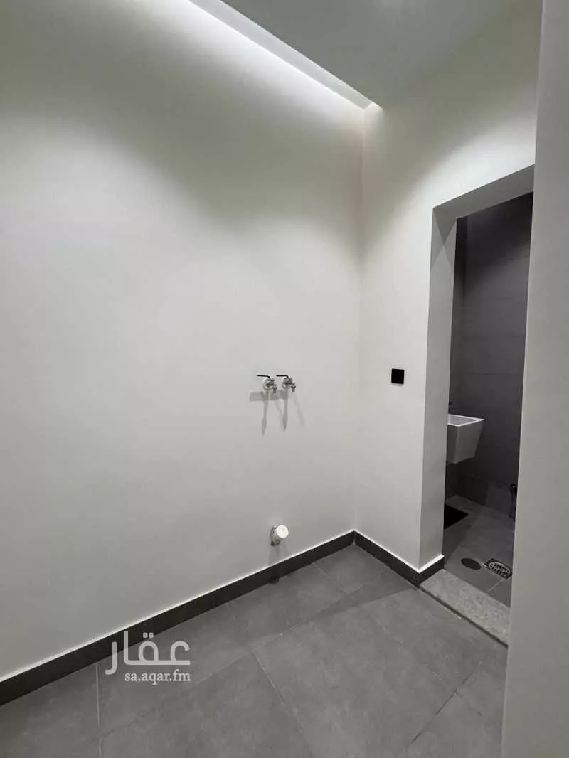 شقة 4 غرف في النعيم 3