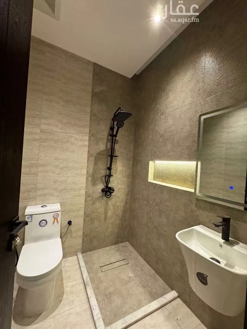 شقة 4 غرف في النزهة 2