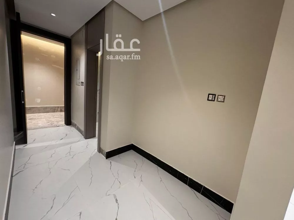 5 bedroom apartment in Ash Shati Al Gharbi 2