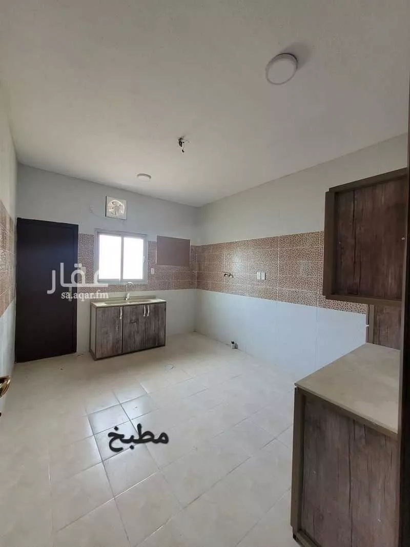 عمارة 348 م² في العقربية 4