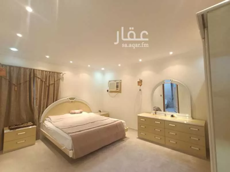 شقة 5 غرف في الاسكان 1