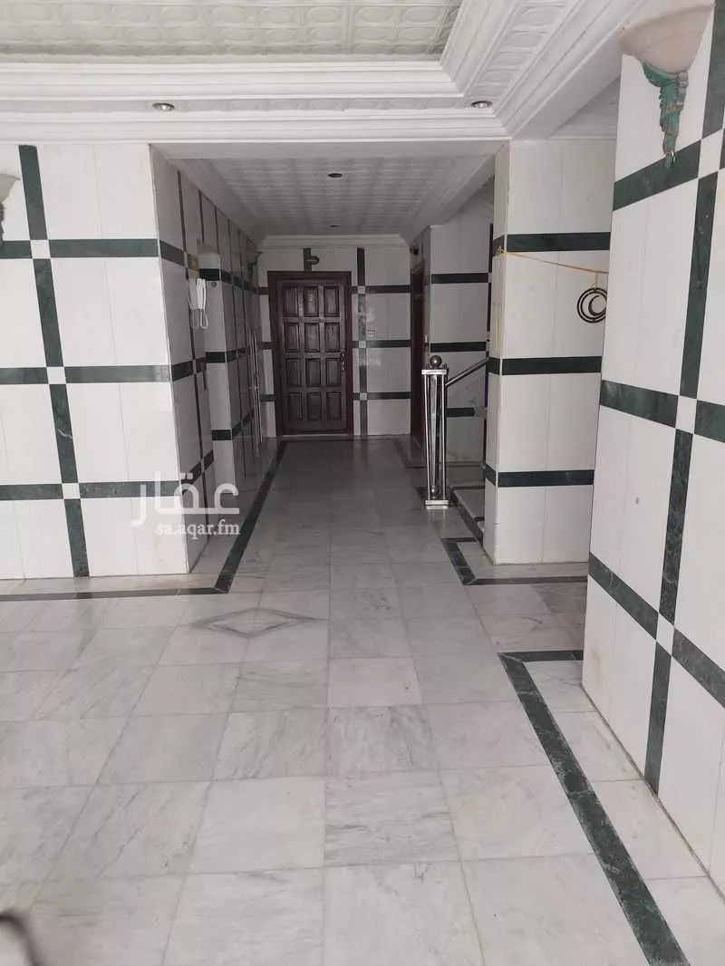 عمارة 814 م² في الفيصلية 2