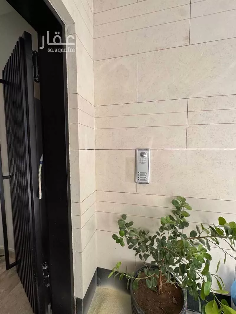 4 bedroom floor in Al Aridh 3