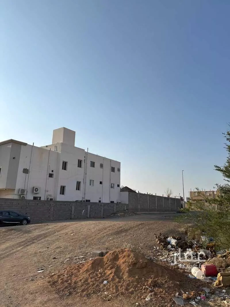 أرض 780 م² في السكة الحديدية 3