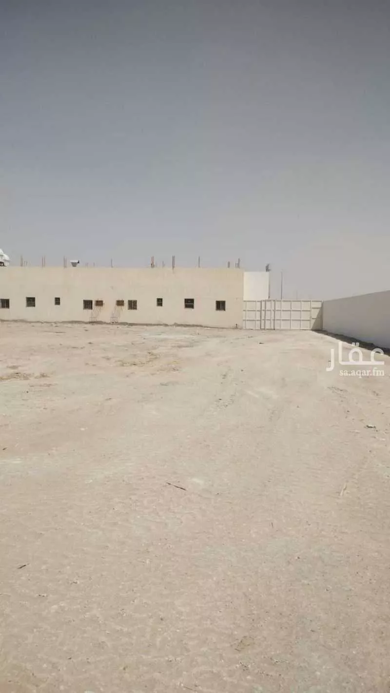 مستودع 2900 م² في المنصورية 4