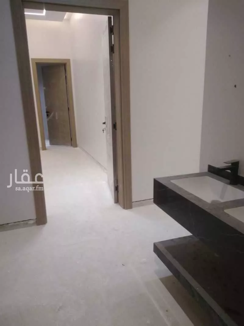 3 bedroom floor in Al Rawdah 2
