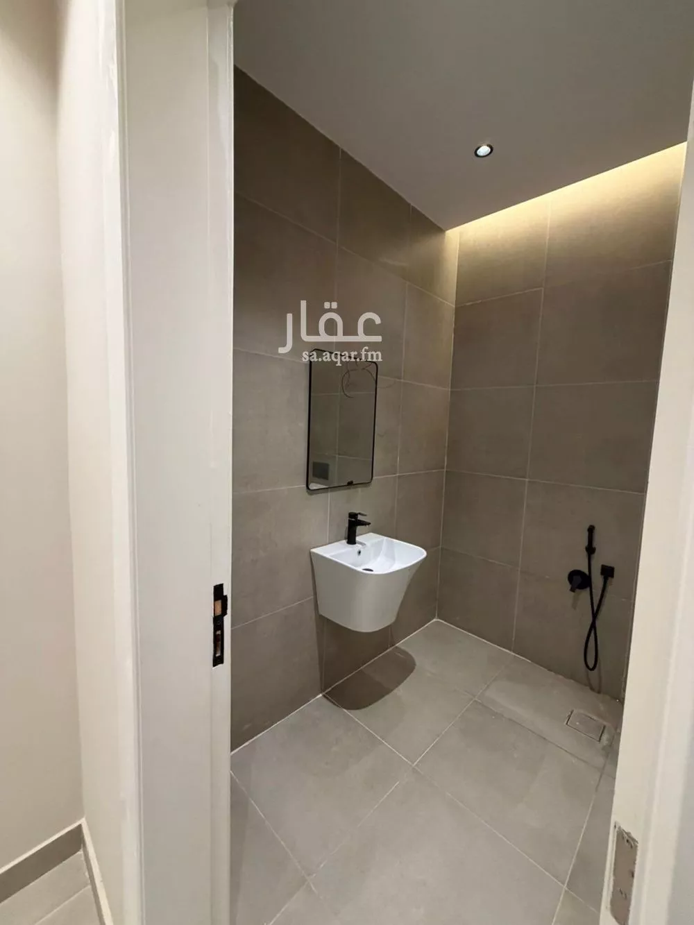 شقة 3 غرف في النرجس 1