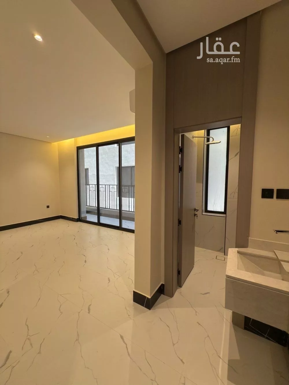 شقة 5 غرف في الشاطئ الغربي 1