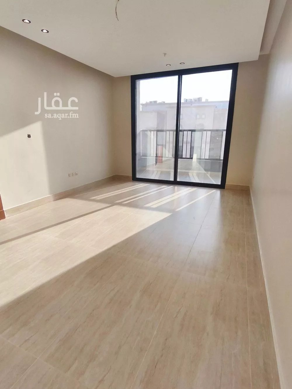 شقة 5 غرف في الحمرا 5