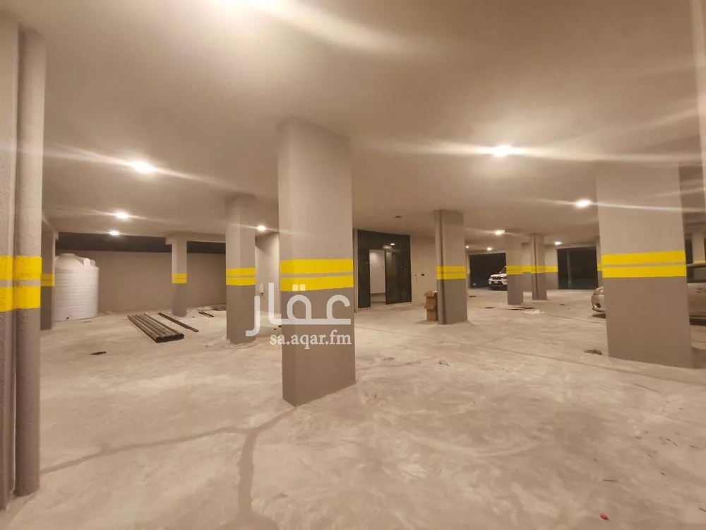 شقة 5 غرف في الحمرا 1