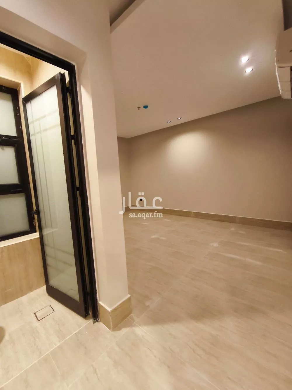 5 bedroom apartment in Al Hamra 4