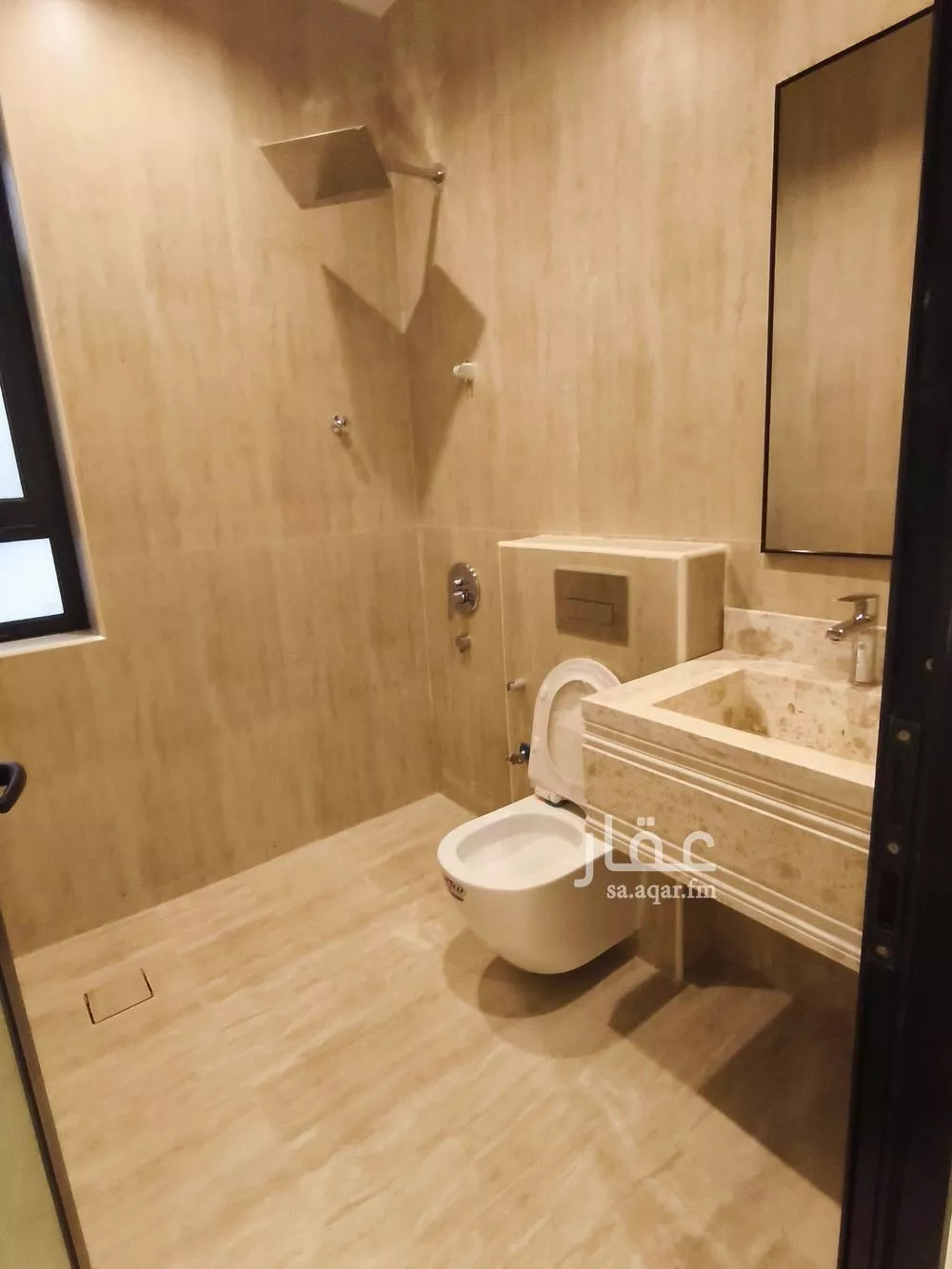 شقة 5 غرف في الحمرا 2