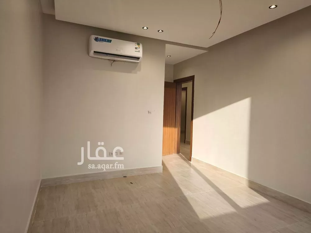 شقة 5 غرف في الحمرا 1