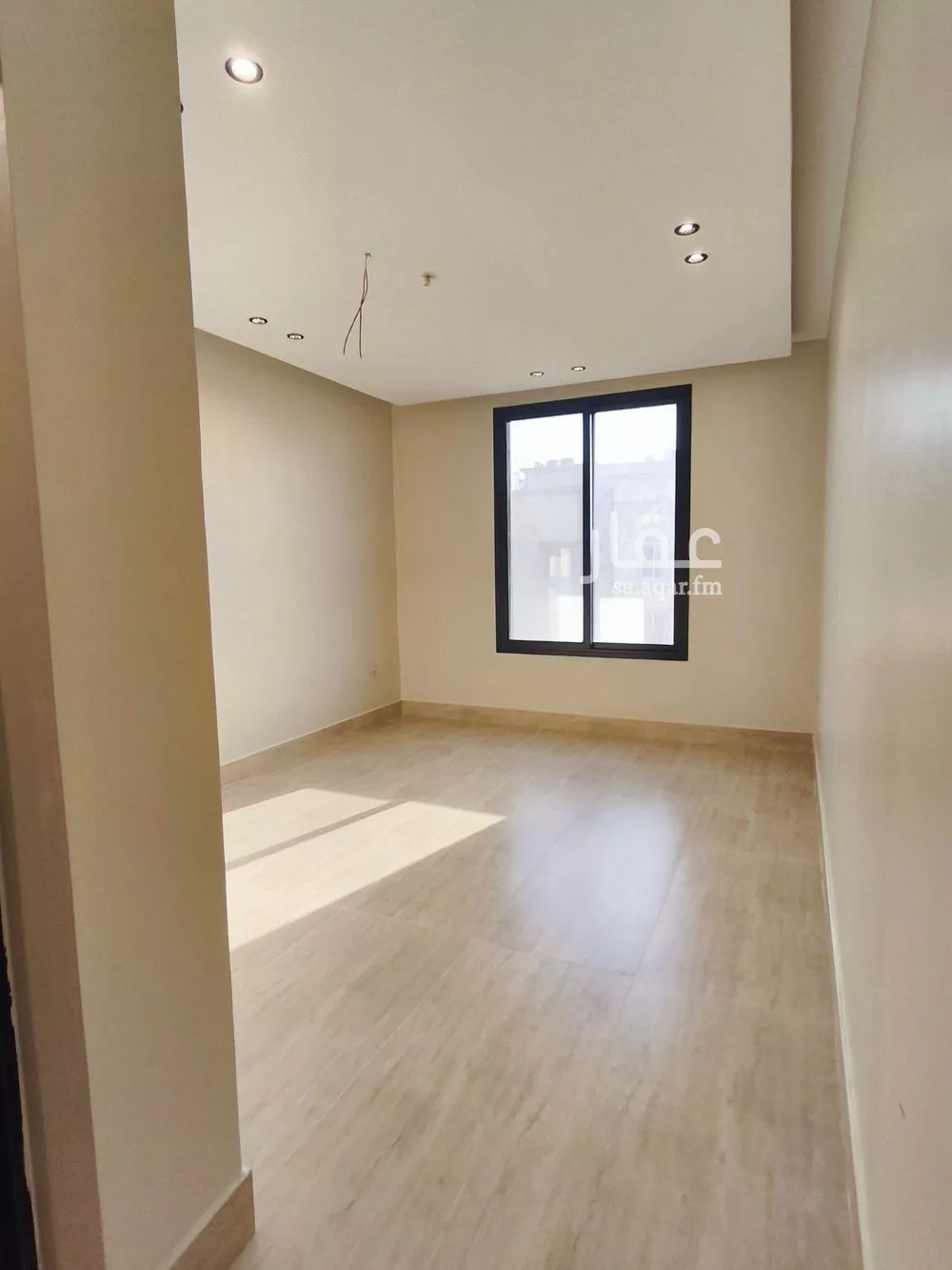 شقة 5 غرف في الحمرا 2