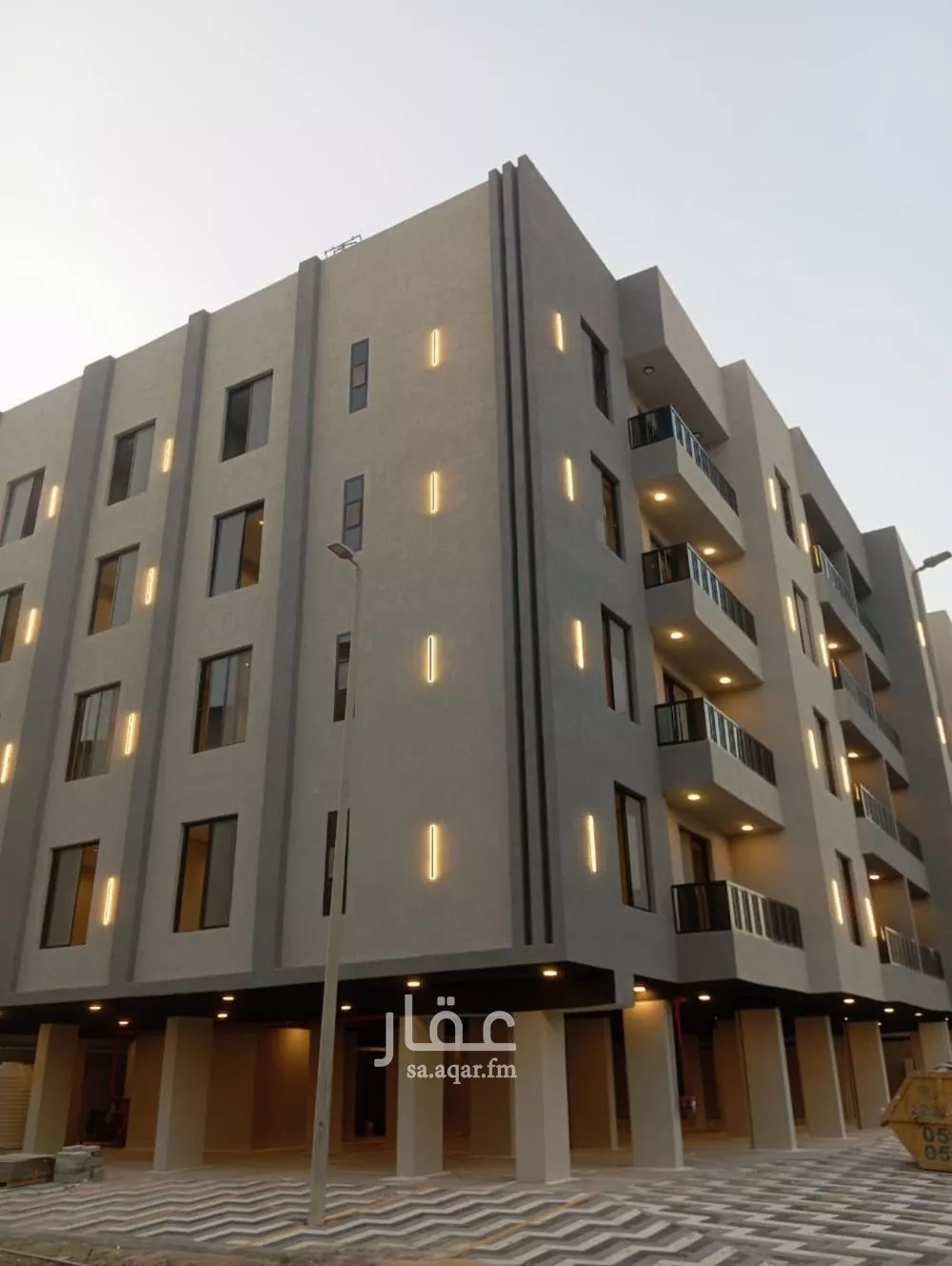 شقة 5 غرف في الحمرا 2