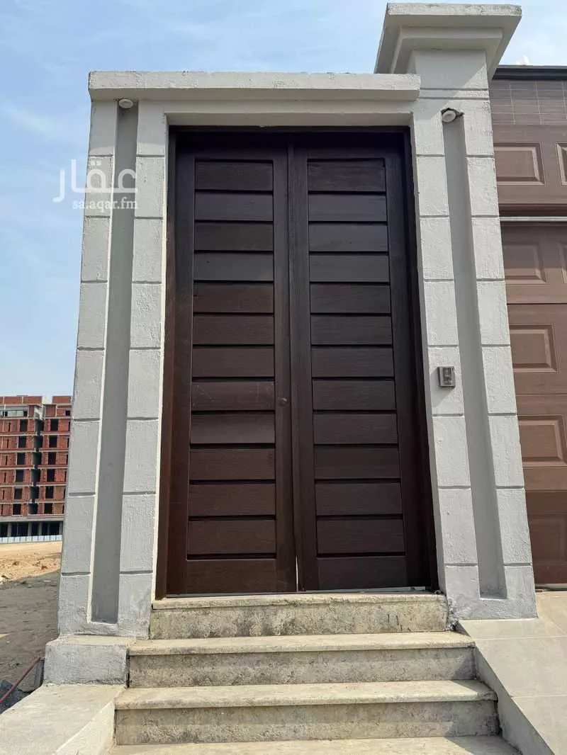 فيلا 13 غرف في طيبة 2