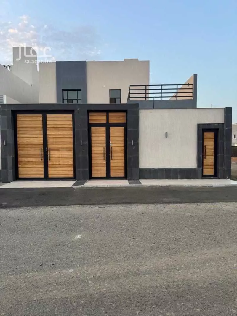 فيلا 9 غرف في طيبة 2