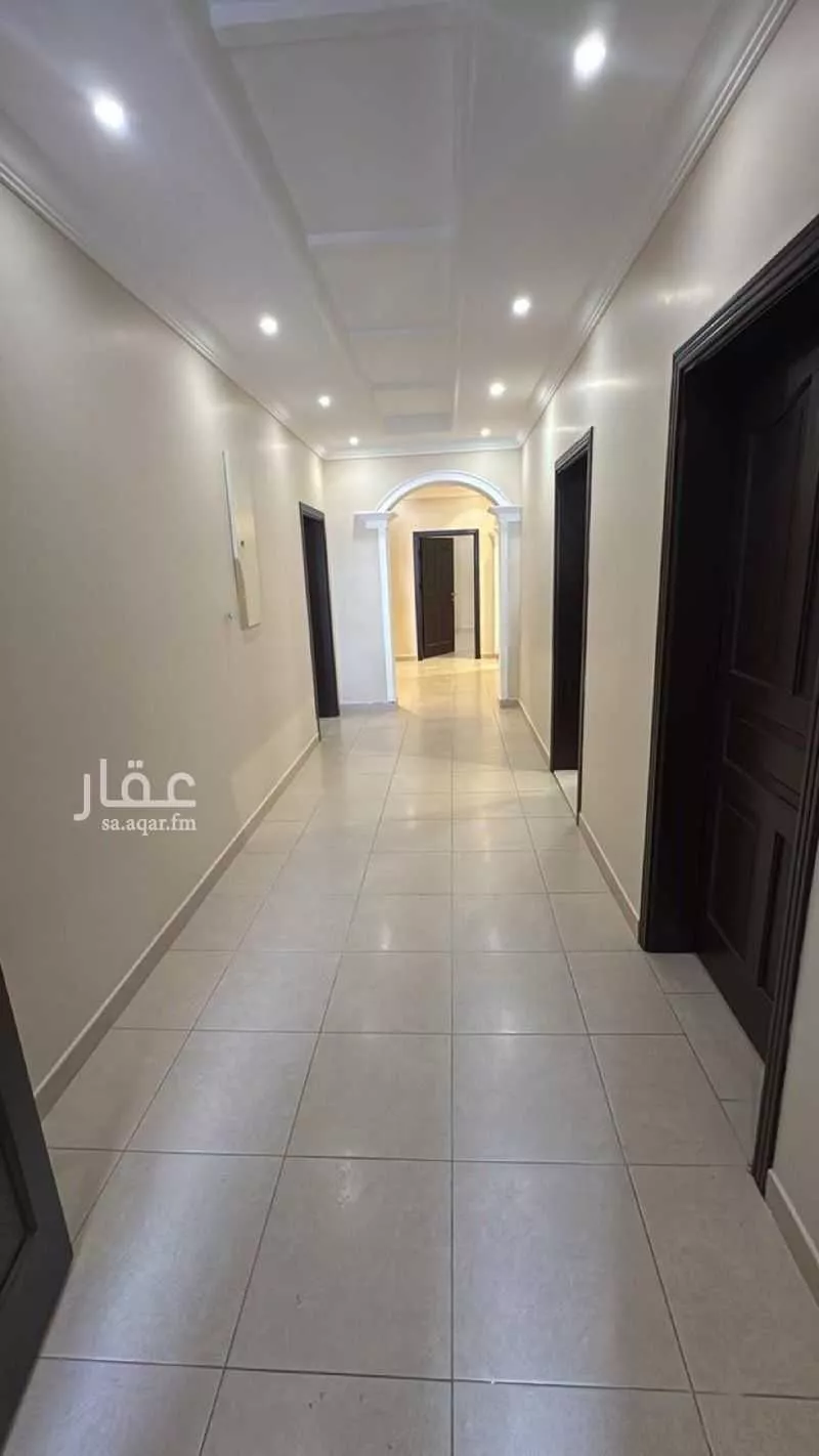 شقة 6 غرف في طيبة 5