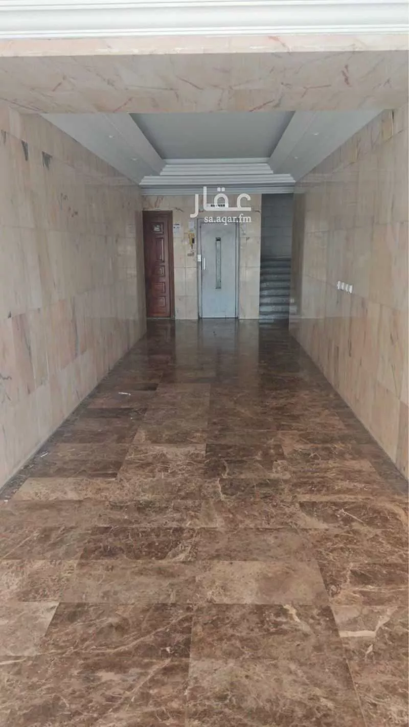 710 sqm building in Al Faisaliyyah 2