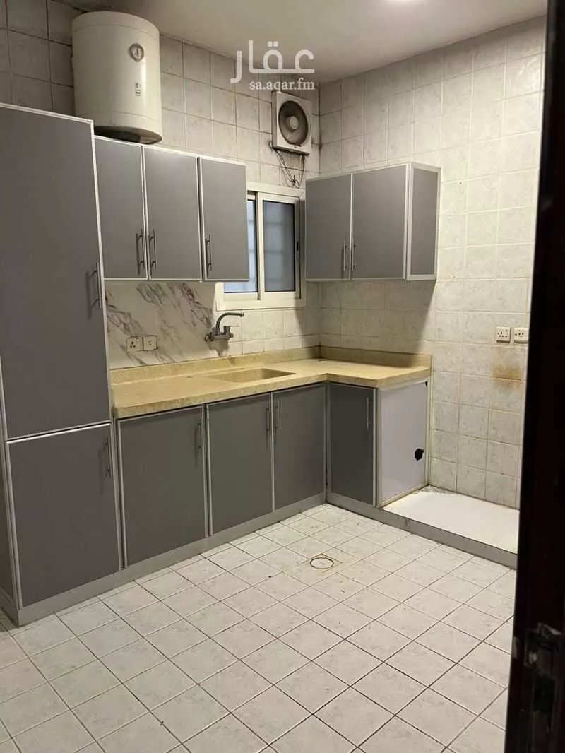 شقة 3 غرف في العقيق 2