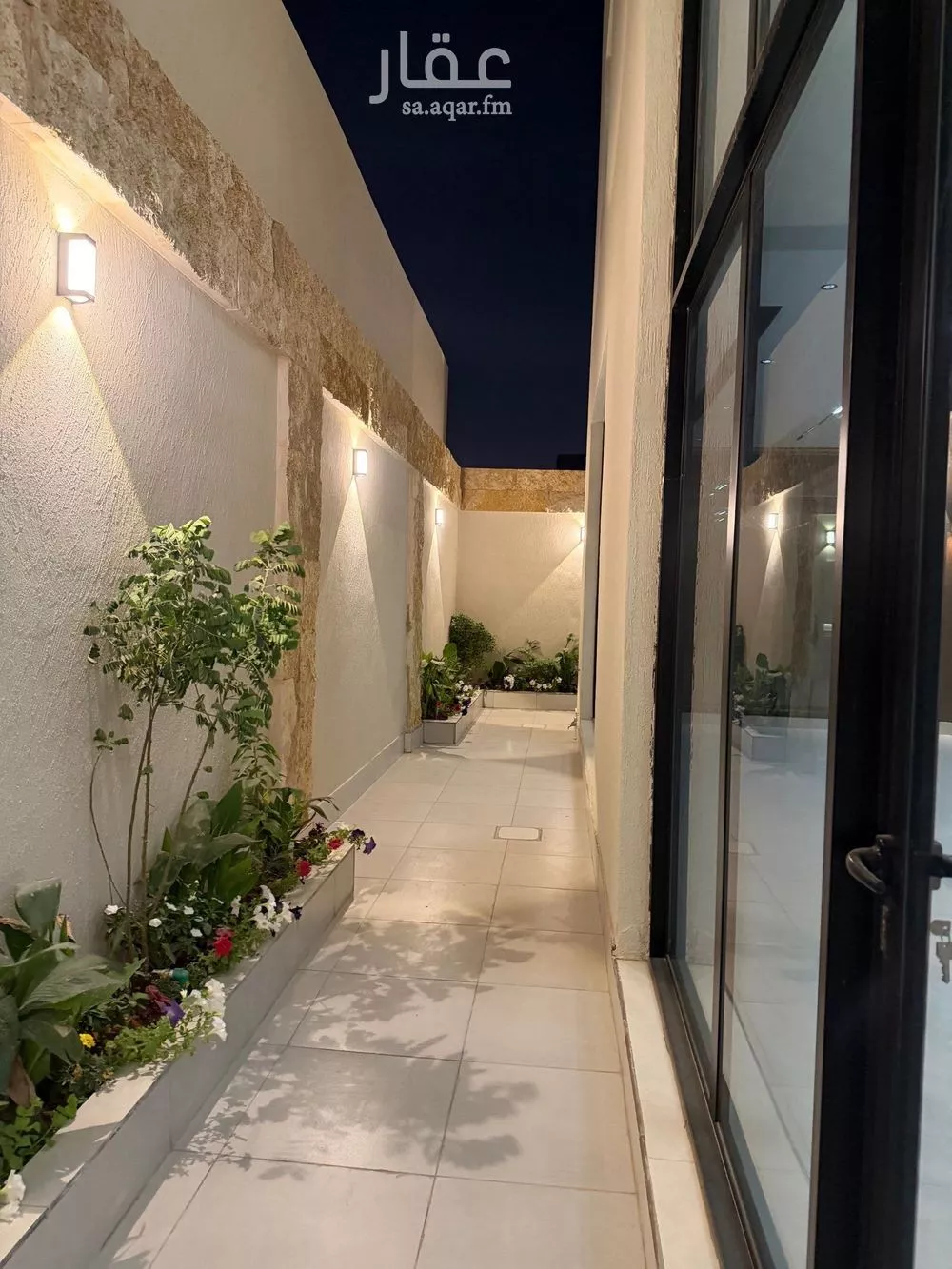 فيلا 5 غرف في النرجس 5