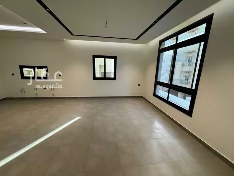 شقة 5 غرف في الروضة 3