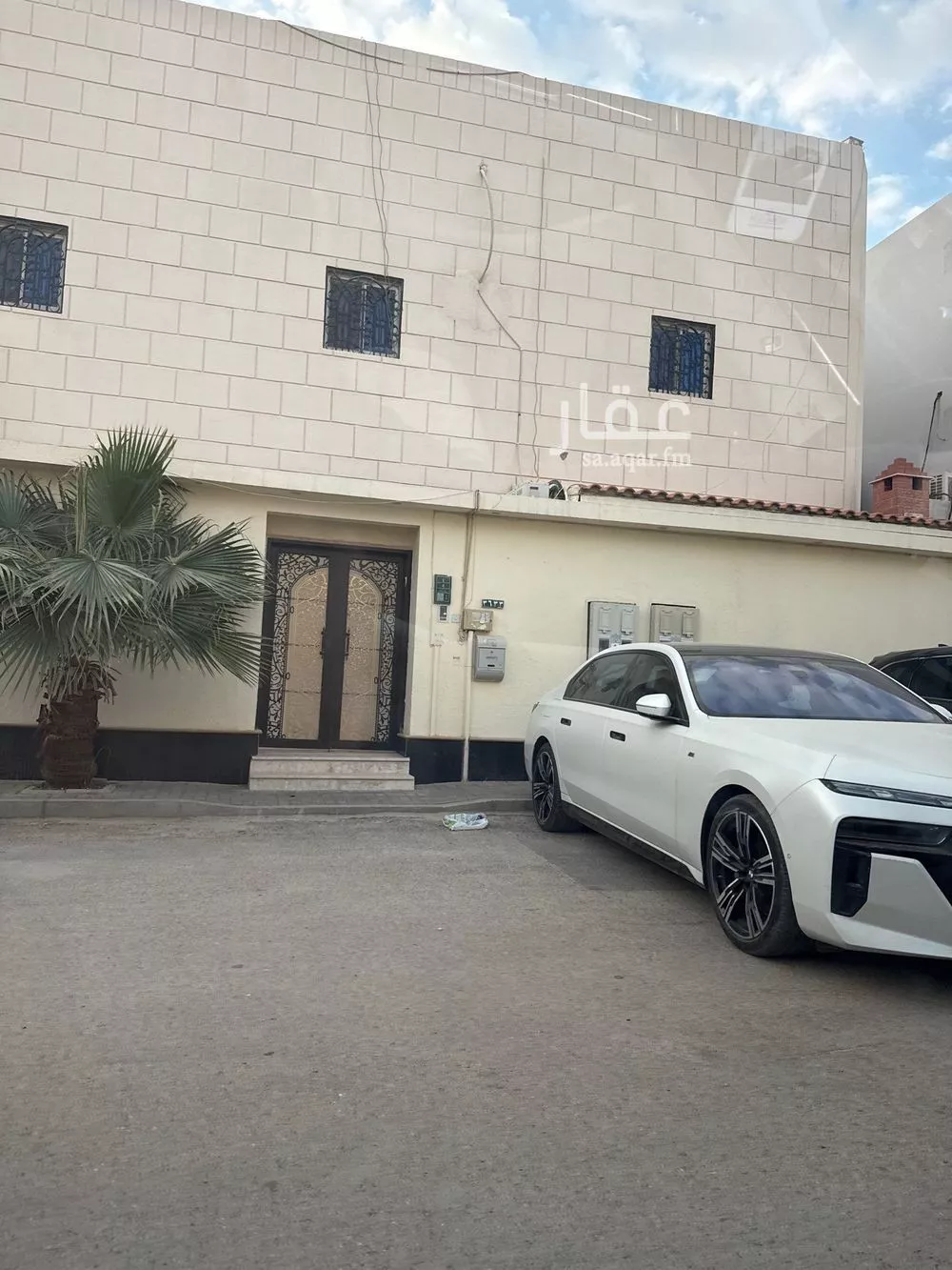 دور 8 غرف في عرقة 5