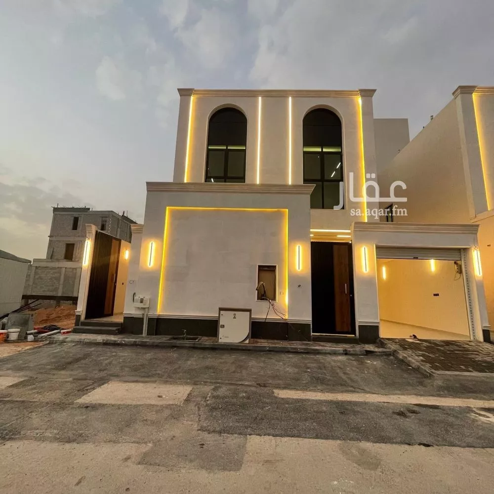 6 bedroom villa in Al Rimal 1