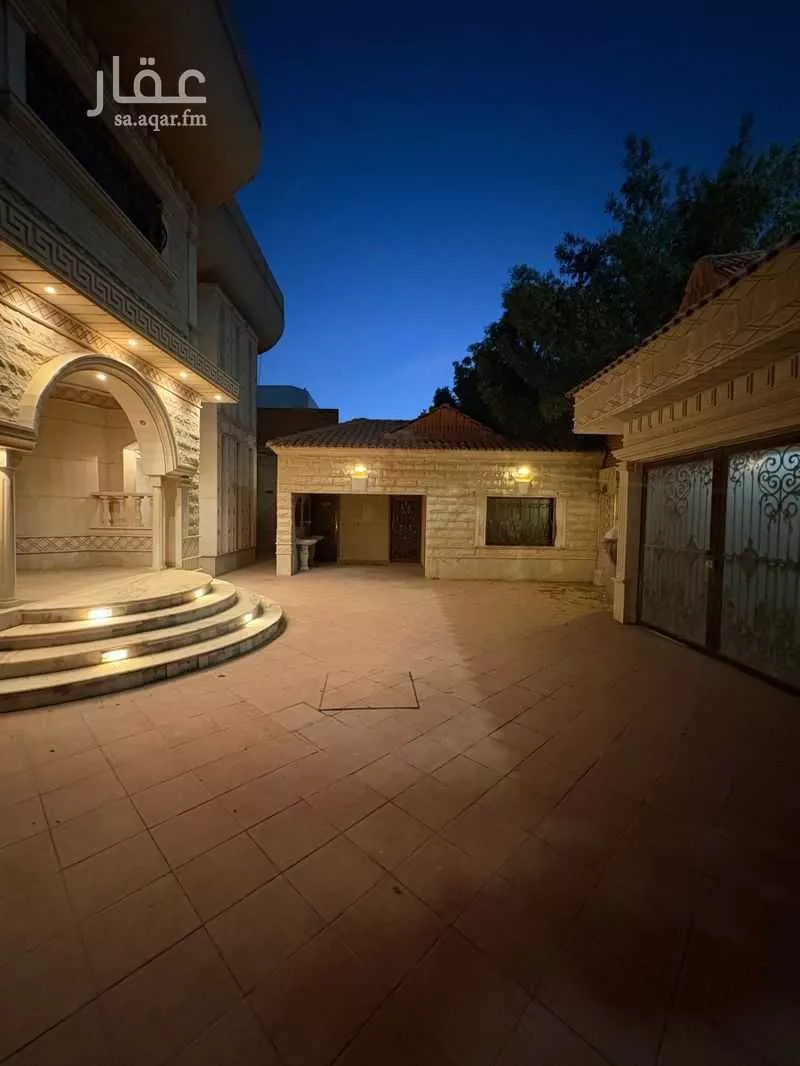 8 bedroom villa in Al Rawdah 2