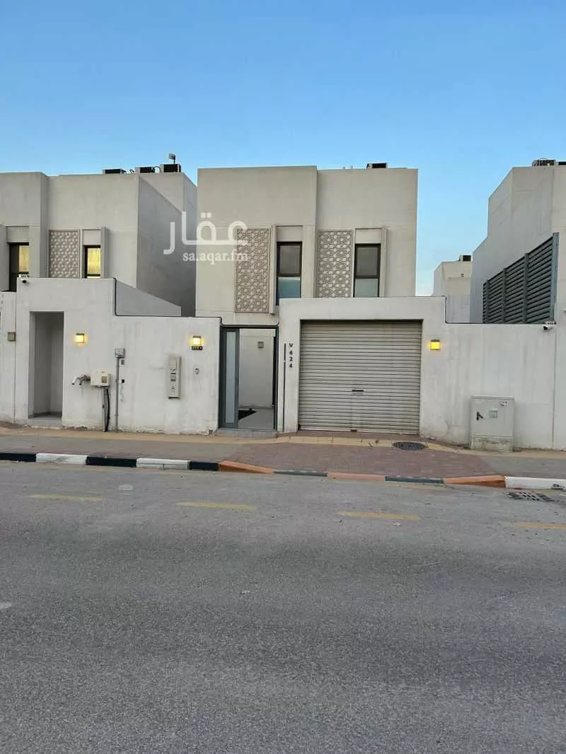 4 bedroom villa in Al Amal