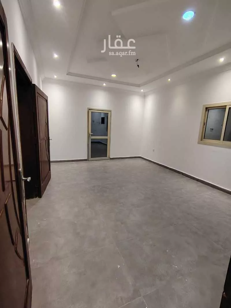 عمارة 130 م² في الواحة 4