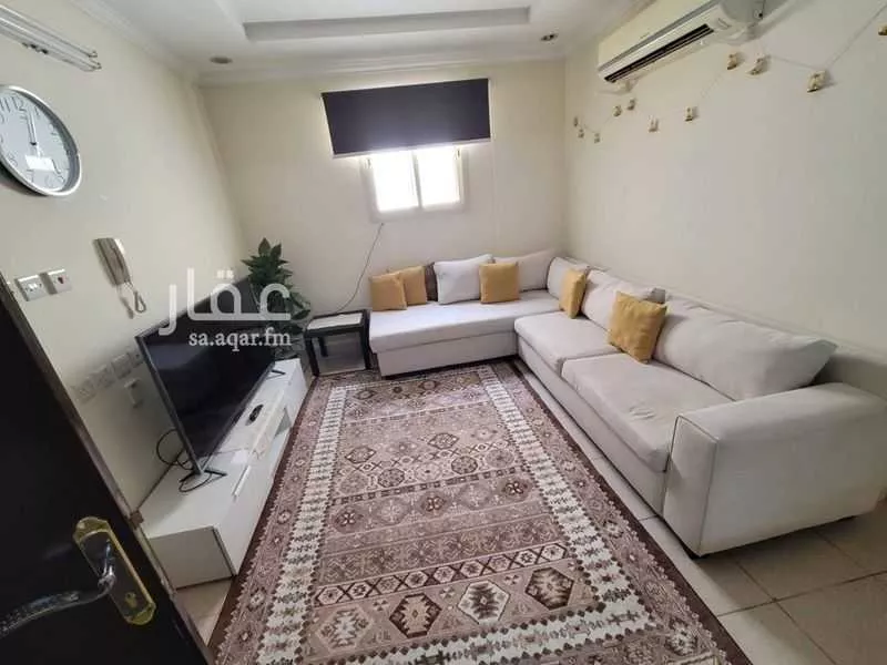 شقة 3 غرف في العقيق 5