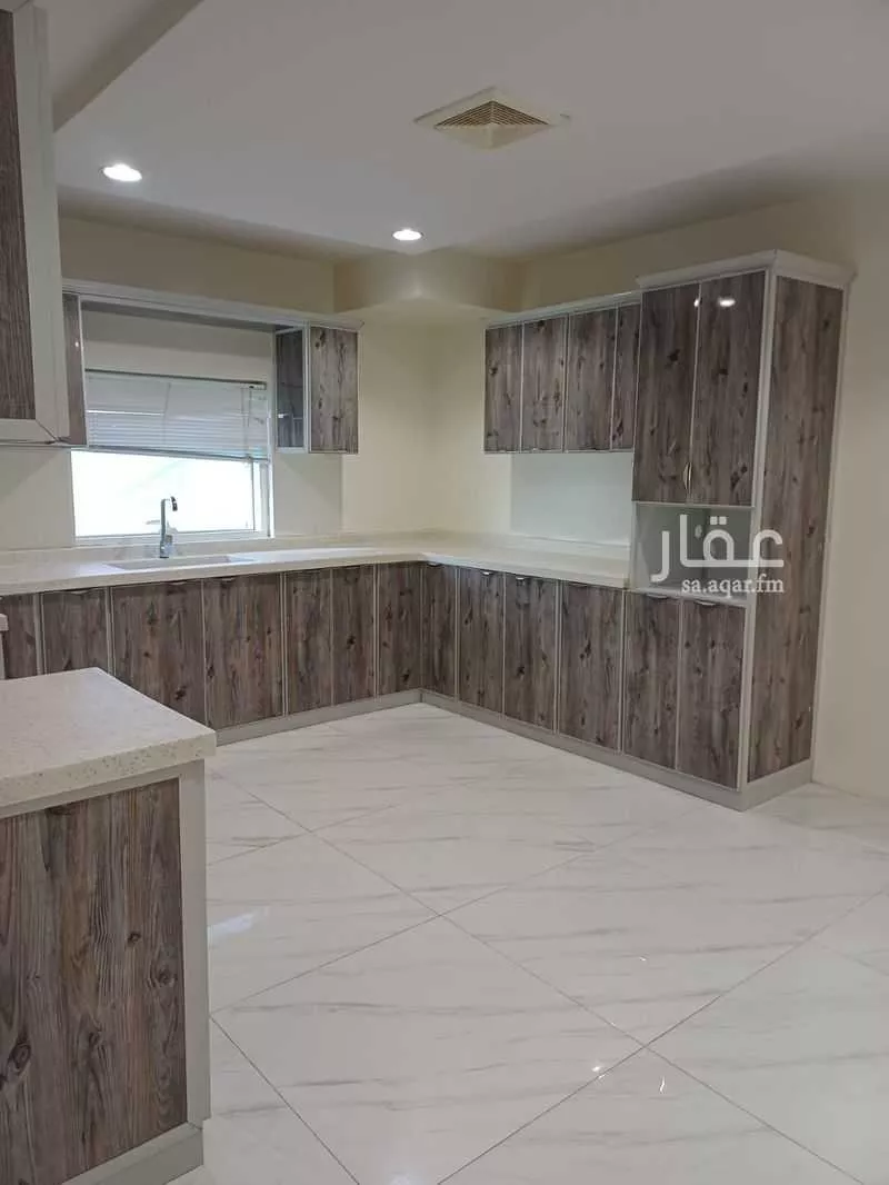 5 bedroom apartment in Laban, Riyadh 12