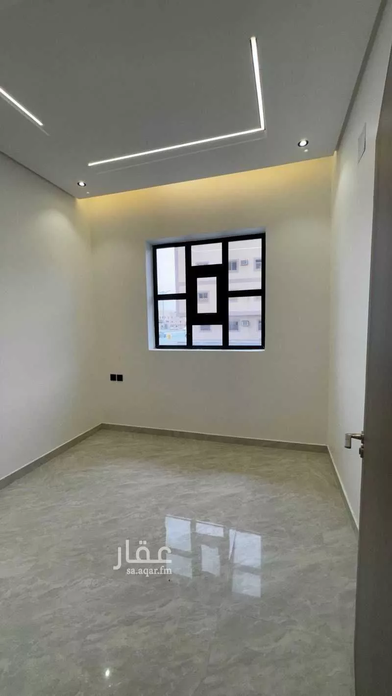 5 bedroom apartment in Badr 4