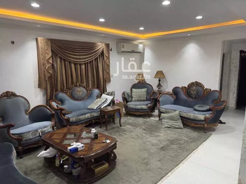 فيلا 9 غرف في الملك فهد 3