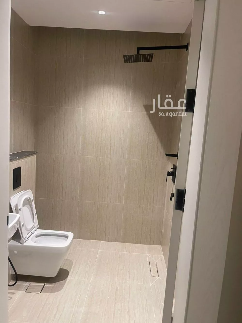 شقة 3 غرف في الرمال 1