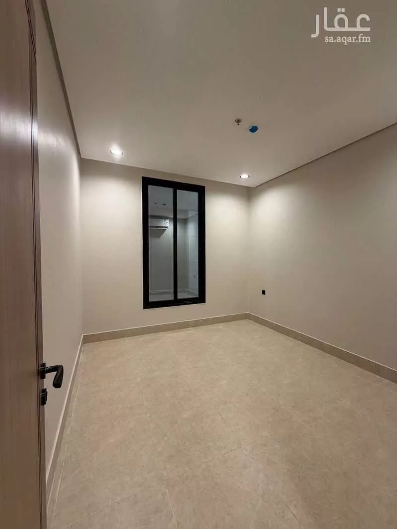 شقة 3 غرف في الحمرا 4