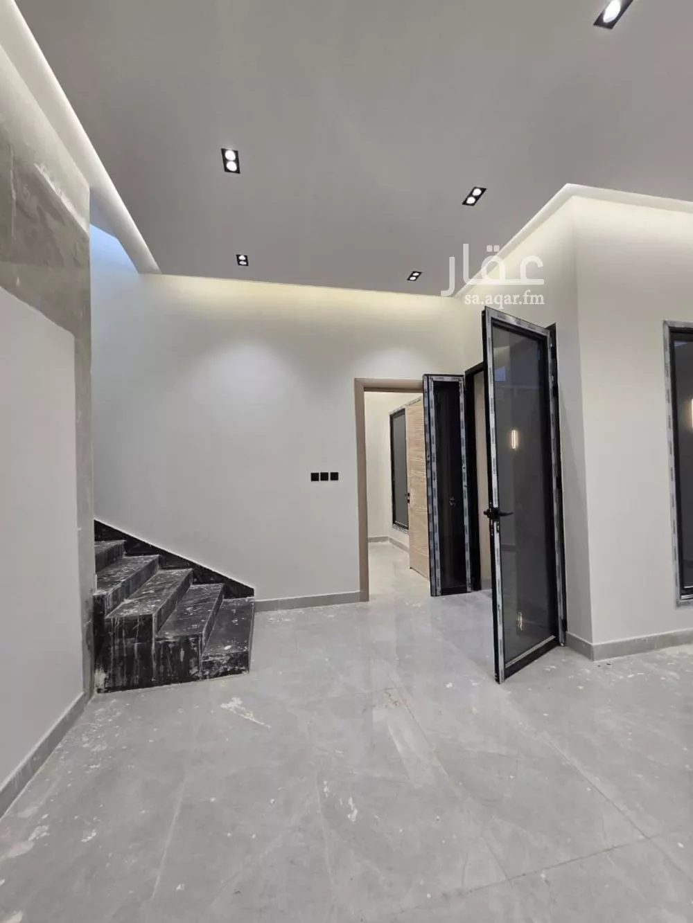 فيلا 5 غرف في القادسية 3