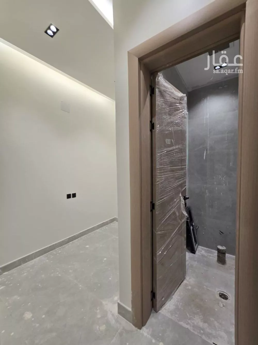 فيلا 5 غرف في القادسية 4