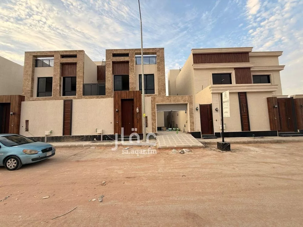 5 bedroom villa in Al Rimal 1